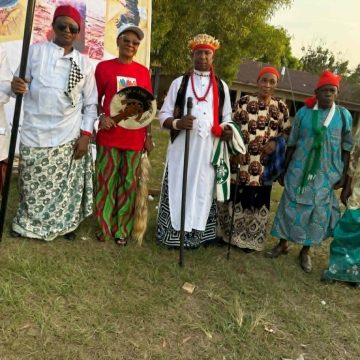 SENIOR LAWYER PAPA DORNCKLAIMZ ENAMHE BAGS AKAN TRADITIONAL TITLE
