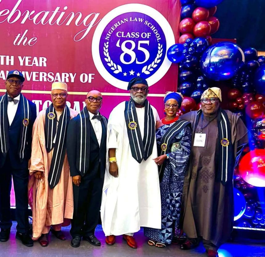 class85 photonews: 40TH ANNIVERSARY REUNION OF law school CLASS OF 1985 AT LAGOS ORIENTAL HOTEL